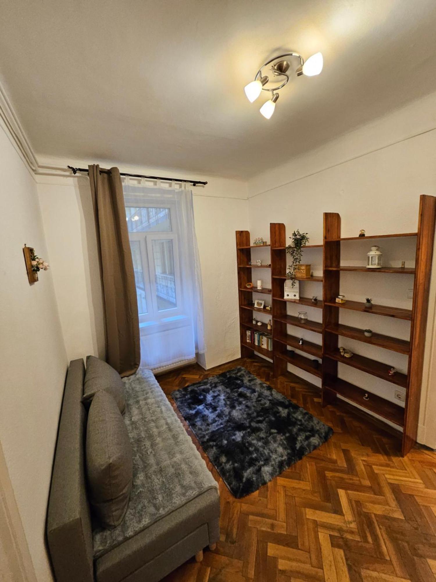 Pet Friendly 2Bdr Apartment บูดาเปสต์ ภายนอก รูปภาพ